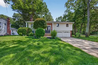11 Penguin Lane, Commack, NY 11725 - Photo 32