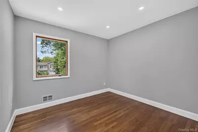 11 Penguin Lane, Commack, NY 11725 - Photo 18