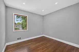 11 Penguin Ln, Commack, NY 11725 - Photo 18