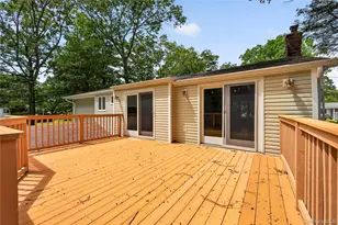 11 Penguin Ln, Commack, NY 11725 - Photo 16