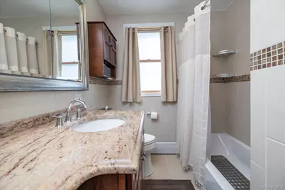 145 Bismark Avenue, Valley Stream, NY 11581 - Photo 10