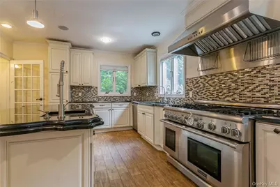 7 Cotswold Way, Scarsdale, NY 10583 - Photo 16