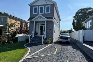 119 Whittier Dr, Kings Park, NY 11754 - Photo 2