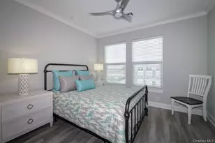 75 E Hoffman Ave, Lindenhurst, NY 11757 - Photo 6