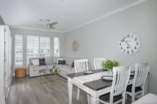 75 E Hoffman Ave, Lindenhurst, NY 11757 - Photo 4
