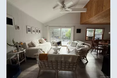 200 Surf Walk, Cherry Grove, NY 11782 - Photo 2