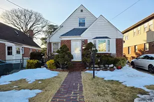 60 Liberty Blvd, Valley Stream, NY 11580 - Photo 1