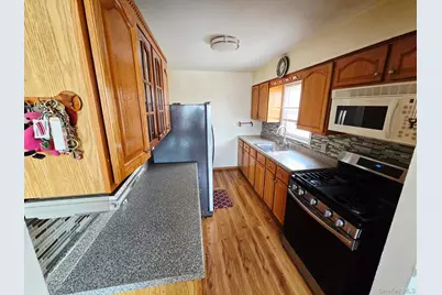 60 Liberty Boulevard, Valley Stream, NY 11580 - Photo 4