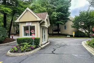 23 Willow Ridge Dr, Smithtown, NY 11787 - Photo 36