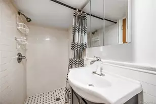 88-35 75th Ave, Glendale, NY 11385 - Photo 20