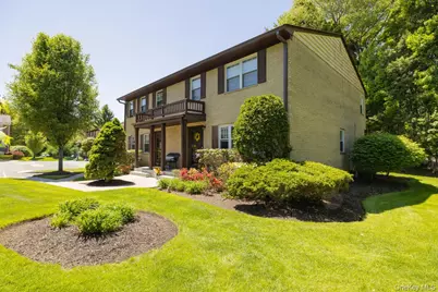 414 Pawnee Court, Suffern, NY 10901 - Photo 4