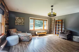 21 Courts Ln, Hudson, NY 12534 - Photo 6