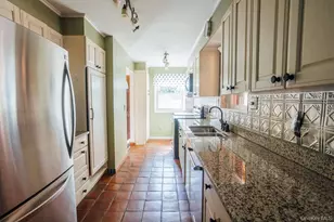 21 Courts Ln, Hudson, NY 12534 - Photo 10