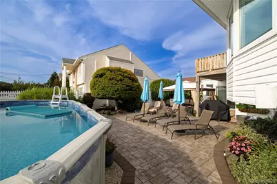 85 Jeffery Lane, Oceanside, NY 11572 - Photo 32
