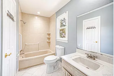96 Oak Street, Centereach, NY 11720 - Photo 36