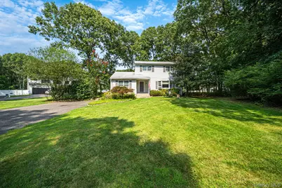 96 Oak Street, Centereach, NY 11720 - Photo 2