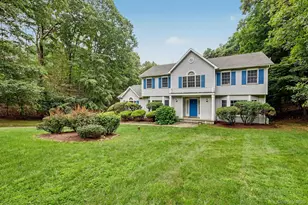 4 Sugar Hollow Ct, Katonah, NY 10536 - Photo 2