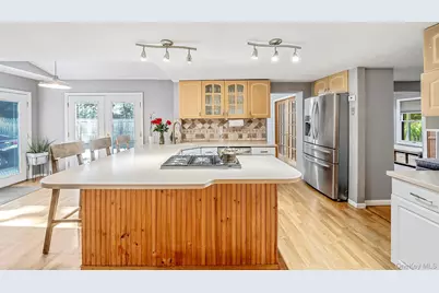 187 Oak Street, Medford, NY 11763 - Photo 28