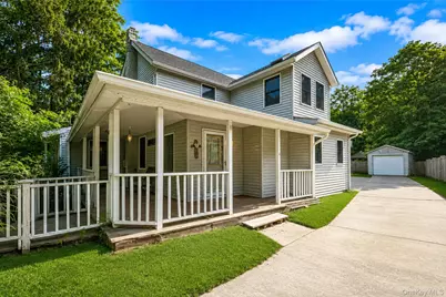 187 Oak Street, Medford, NY 11763 - Photo 10