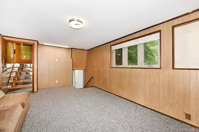 12 Leonard Road, Syosset, NY 11791 - Photo 20