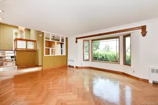 12 Leonard Rd, Syosset, NY 11791 - Photo 8