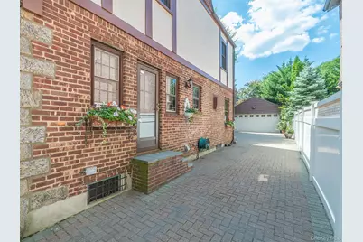 3324 214th Street, Bayside, NY 11361 - Photo 34