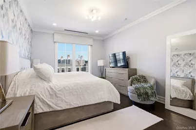 3000 Royal Court #3206, North Hills, NY 11040 - Photo 18
