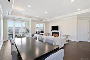 3000 Royal Ct, North Hills, NY 11040 - Photo 6