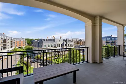 3000 Royal Court #3206, North Hills, NY 11040 - Photo 26