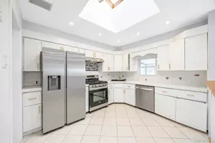 18 Dexter Ln, Kings Park, NY 11754 - Photo 8