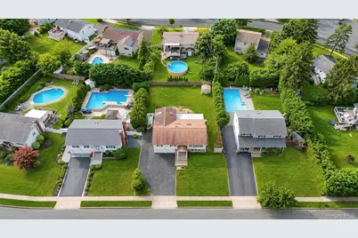 18 Dexter Lane, Kings Park, NY 11754 - Photo 2