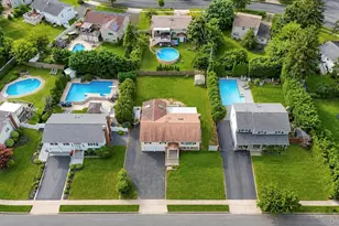 18 Dexter Ln, Kings Park, NY 11754 - Photo 2