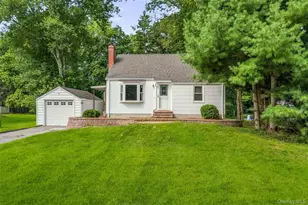 9 Memory Ln, Poughkeepsie, NY 12603 - Photo 4