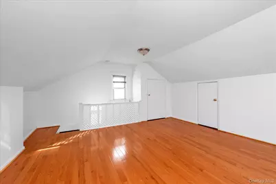 70-15 Manse Street, Forest Hills, NY 11375 - Photo 16