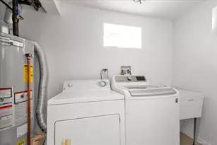 70-15 Manse St, Forest Hills, NY 11375 - Photo 18