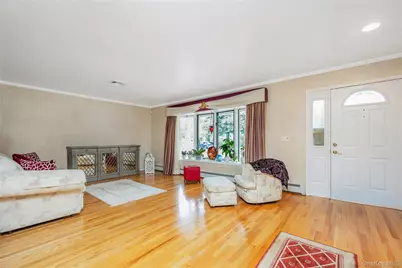 14 Arthur Street, Farmingdale, NY 11735 - Photo 6