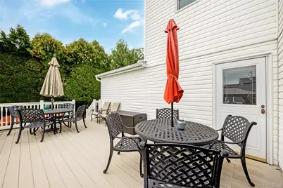 14 Arthur Street, Farmingdale, NY 11735 - Photo 30
