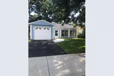 185 Kingston Drive, Ridge, NY 11961 - Photo 2