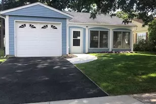 185 Kingston Dr, Ridge, NY 11961 - Photo 2