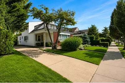 545 E Park Avenue, Long Beach, NY 11561 - Photo 2