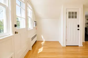 545 E Park Ave, Long Beach, NY 11561 - Photo 10