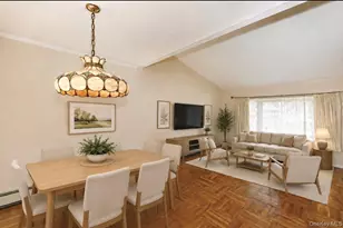 20 Sprucetree Ln, South Huntington, NY 11746 - Photo 4
