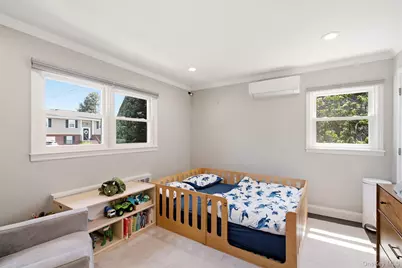 430 Hilda Street, East Meadow, NY 11554 - Photo 6