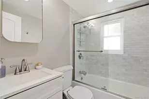 430 Hilda St, East Meadow, NY 11554 - Photo 10