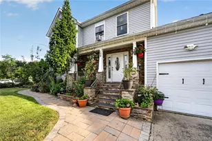 139 Smith St, Amityville, NY 11701 - Photo 4