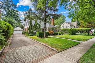 138 Locust St, Garden City, NY 11530 - Photo 2