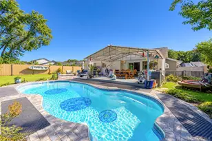 876 Greenbelt Pkwy W, Holbrook, NY 11741 - Photo 32