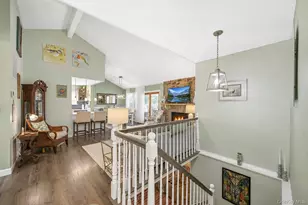 876 Greenbelt Pkwy W, Holbrook, NY 11741 - Photo 12