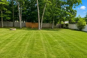 32 Robinson Ave, Medford, NY 11763 - Photo 10