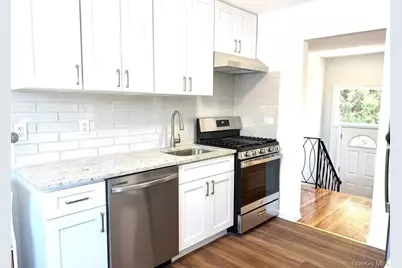 65 Florida Avenue, Island Park, NY 11558 - Photo 2